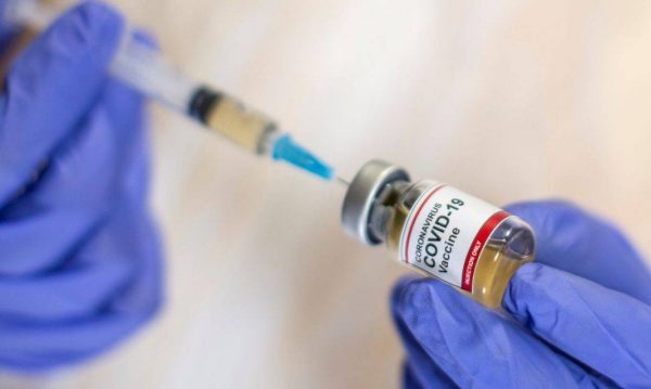 JP imuniza adolescentes de 17+ e segue vacinando com D1, D2 e D3