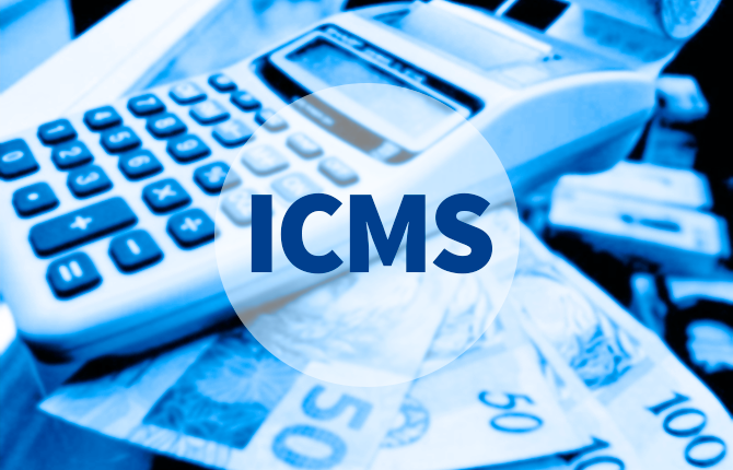 “Por que mexer apenas no ICMS?” questiona Cícero sobre medida de enfrentar aumento dos combustíveis