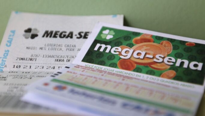 Mega-Sena acumula e próximo prêmio é estimado em R$ 65 milhões