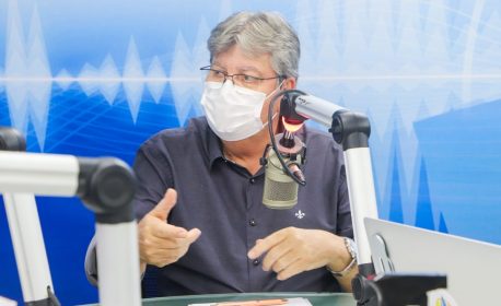 Disputando reeleição, João confirma participação em todos os debates; Arapuan reúne candidatos ao governo dia 8 de agosto