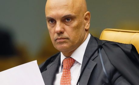 Alexandre de Moraes manda abrir investigação sobre Ibaneis e Torres