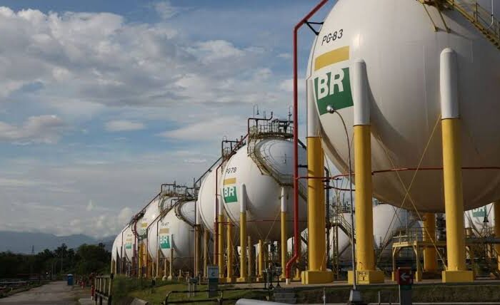 Petrobras anuncia redução de 11,1% no preço do gás natural