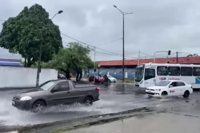 Chove forte na Paraíba e João Pessoa registra quase 50 milímetros em menos de 7 horas