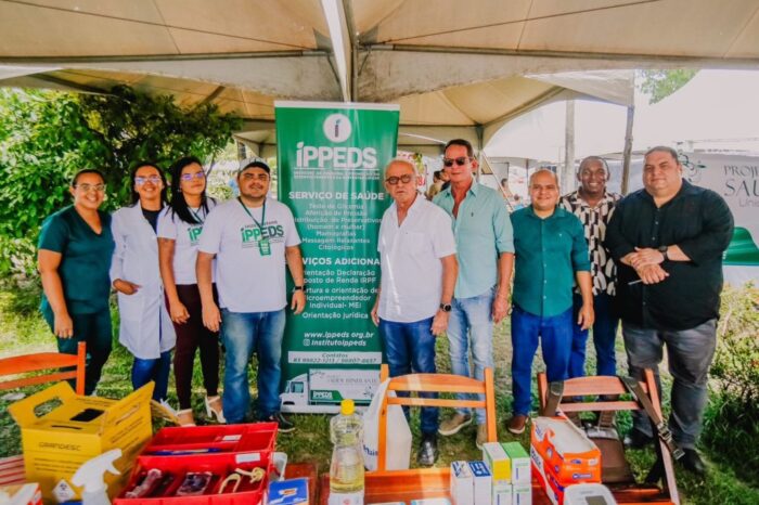 Cícero Lucena visita Projeto + 1 Peixe, que promove Semana Santa Solidária