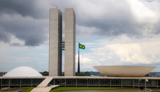 Mídia nacional aponta que a Paraíba está no ranking dos estados que mais votam com o governo Lula; Confira