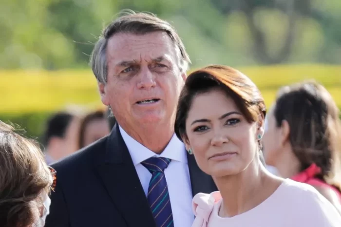 Moraes autoriza quebra de sigilo bancário de Bolsonaro e Michelle