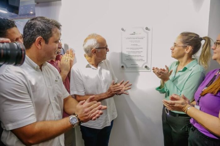 Cícero Lucena inaugura ala de brinquedoteca e raio X do Hospital do Valentina