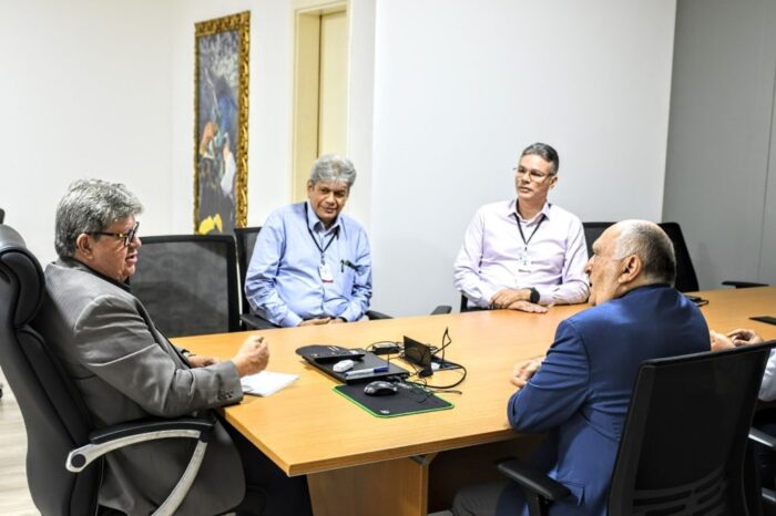 João Azevêdo recebe visita do presidente do TCE e destaca importância do diálogo entre as instituições no desenvolvimento da Paraíba