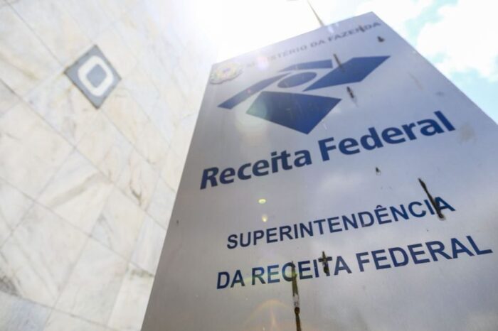 Arrecadação federal chega a R$ 215,6 bilhões em outubro, revela Receita Federal