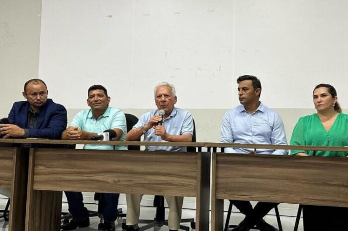 Sete secretários deixam gestão de Zé Aldemir em Cajazeiras após gestor anunciar seu sucessor