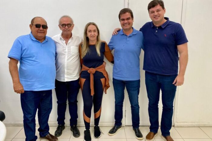 Ao lado do deputado Taciano Diniz, Mersinho Lucena declara apoio à pré-candidatura do médico Dr. Djaci Brasileiro em Itaporanga
