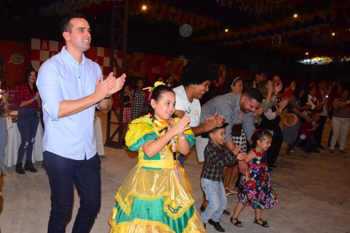 Vice-governador participa dos festejos juninos do Centro de Atendimento ao Autista de Campina Grande