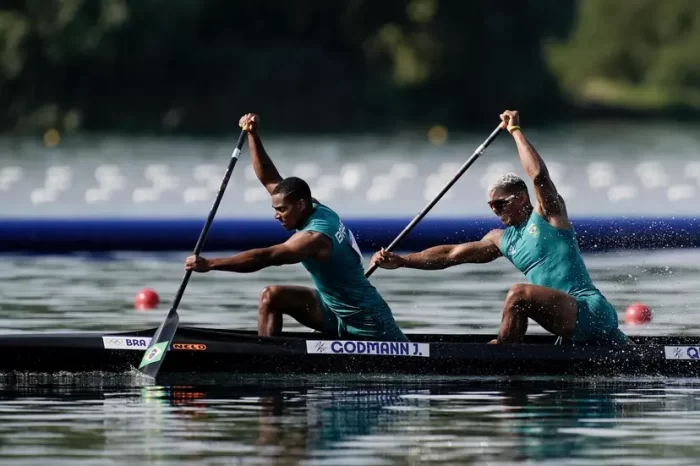 Isaquias Queiroz é prata na canoagem e chega a 5ª medalha na carreira