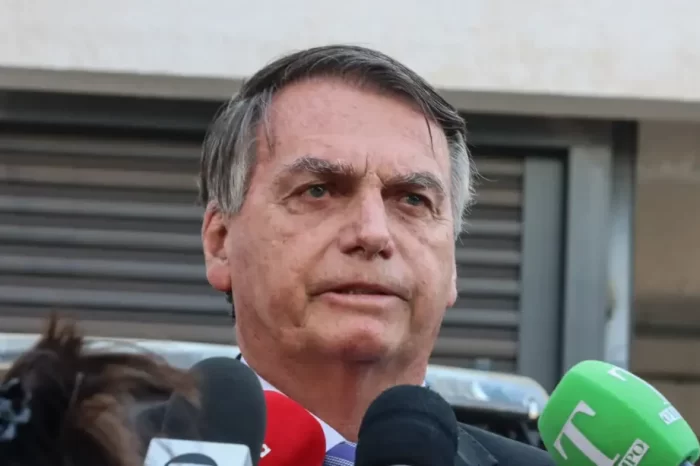 Alexandre de Moraes autoriza Bolsonaro a ir ao velório da mãe do presidente do PL