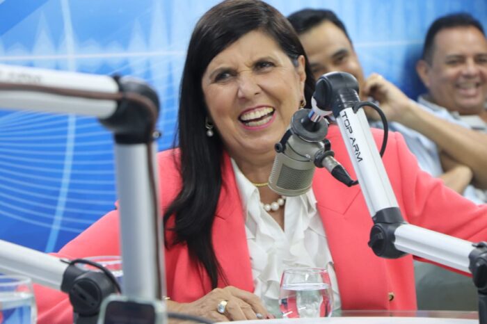 DEU NO BLOG DO LUÍS TÔRRES: A doutora vem aí