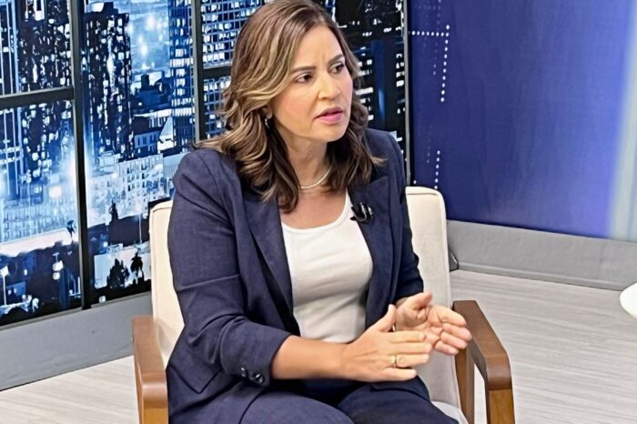 Sem filtros: Pollyana bota a cara na TV e critica Cícero por fotos com oposição