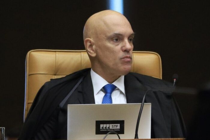 Moraes: Bolsonaro pode ser preso se descumprir medidas cautelares