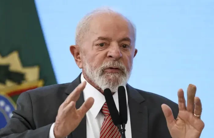 Lula sobre ligar para Trump: ‘Um presidente não pode ficar se humilhando para outro’