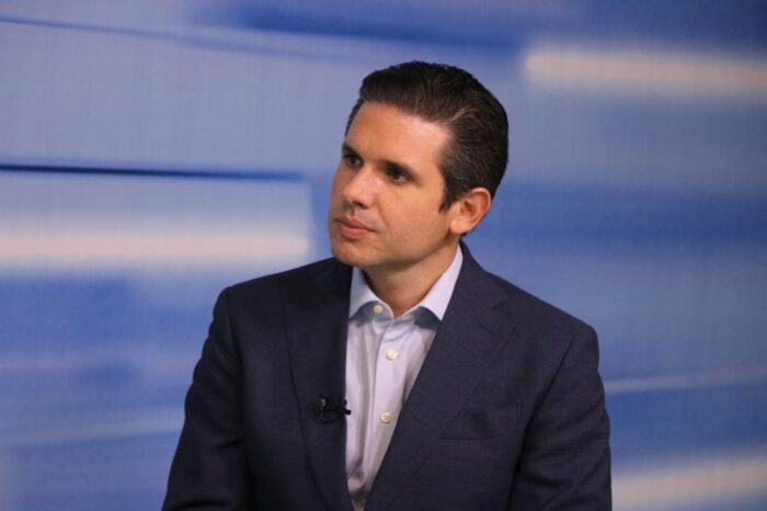 Hugo Motta elogia Luís Roberto Barroso e afirma que ministro “fará falta” no STF