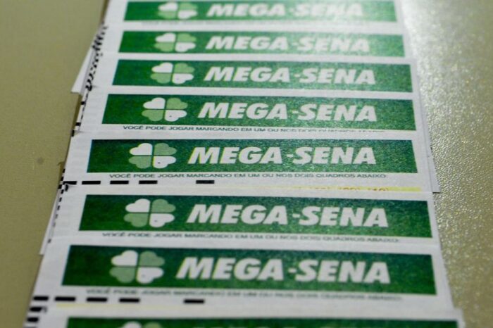 Mega-Sena acumula e prêmio principal vai para R$ 27 milhões