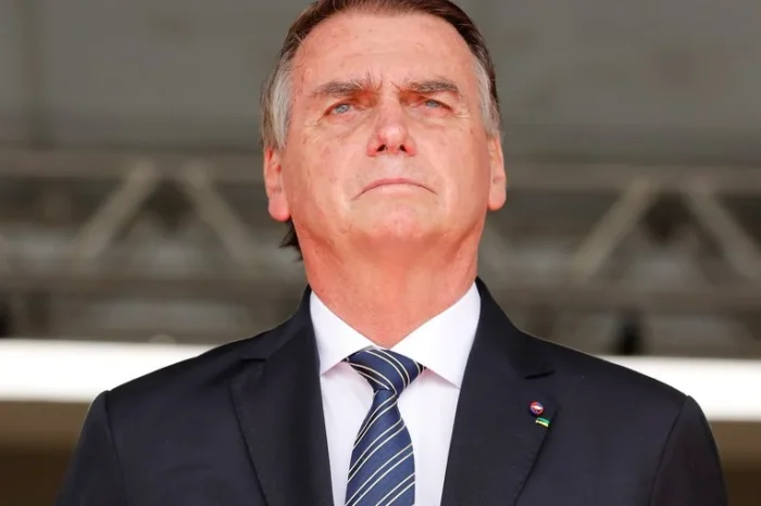 STF forma maioria para manter condenação de Bolsonaro e aliados